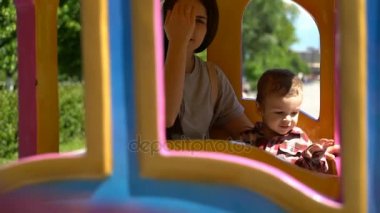 Childs'ın tren sürme anne ile oğlu.