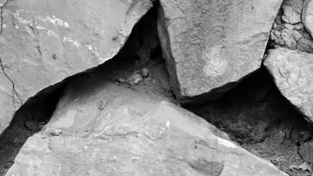 Filmagem retro pedra parede fundo textura . — Vídeo de Stock