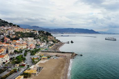 Güzel Vietri Sul Mare adlı ünlü Amalfi Coast, İtalya