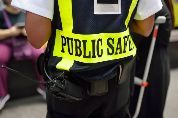 Guardia pública de seguridad en la ciudad de Nueva York —  Fotos de Stock