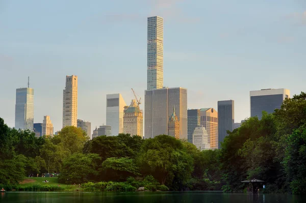 Coucher de soleil idyllique sur Central Park, New York, USA — Photo