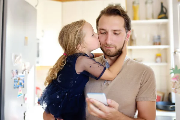 Young Busy Father His Little Curly Hair Daughter Together Home — Stock Photo, Image