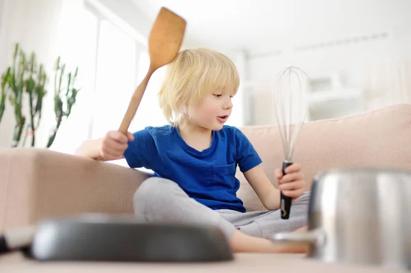 Mischievous Preschooler Boy Play Music Using Kitchen Tools Utensils Home — Stock Photo, Image