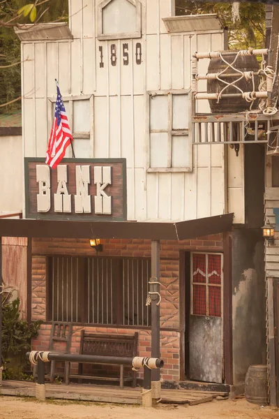 Banco em estilo Wild West — Fotografia de Stock