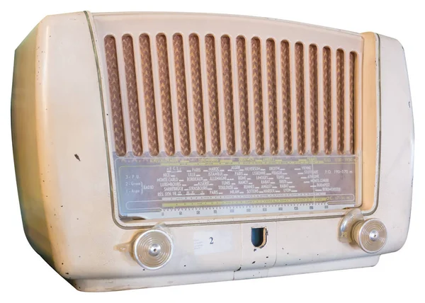 Radio vintage isolata su sfondo bianco — Foto Stock