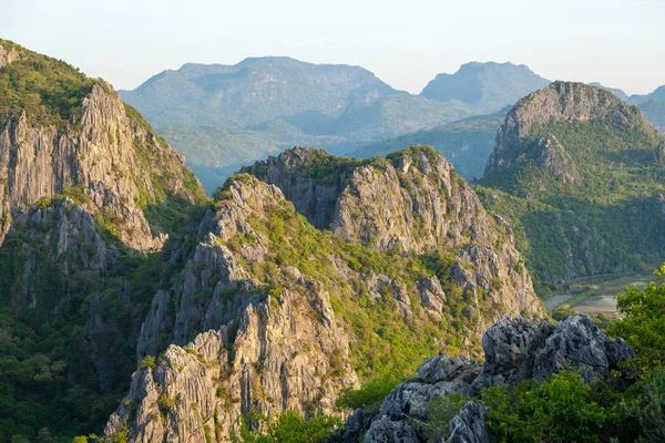 Hory v národním parku aplikace Khao Sam Roi Yot, Thajsko — Stock fotografie