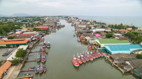 Veduta aerea del villaggio di pescatori in Thailandia — Foto Stock