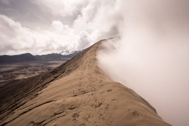 Doğu Java, Endonezya gündoğumu sırasında Mount Bromo yanardağ.