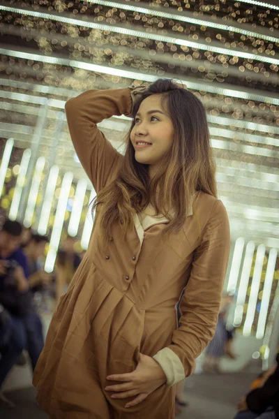 Portrait of asian woman, outdoor in night — Stock Photo, Image