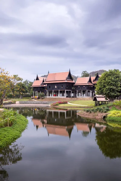 Thaise traditionele huizen stijl in Thailand — Stockfoto