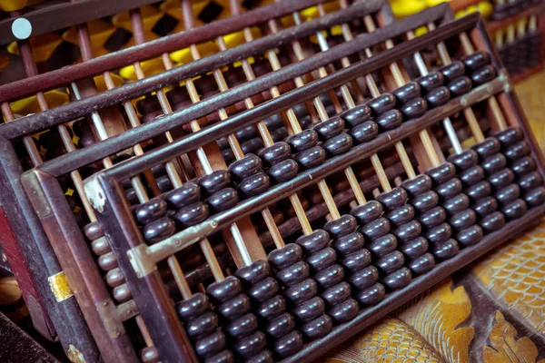 Abacus vintage em fundo de madeira — Fotografia de Stock