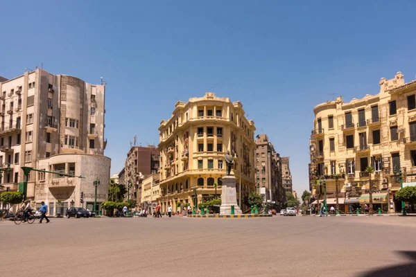 Famous Talaat Harb Square in downtown Egypt — Stock Photo, Image