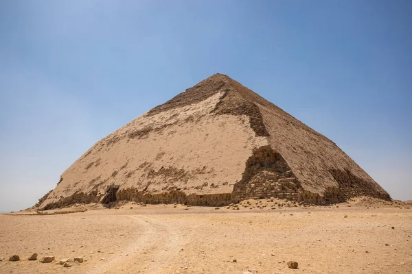 Pyramide courbée à Dahshur — Photo