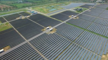 güneş pili çiftlik