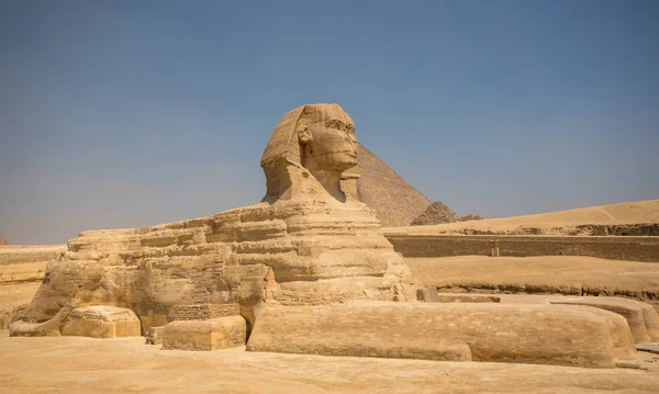 Wielkie piramidy i Sfinks — Zdjęcie stockowe
