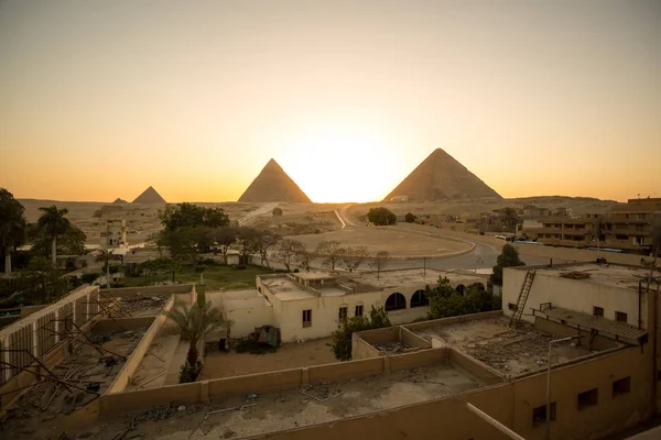 Die große Pyramide bei Sonnenuntergang — Stockfoto