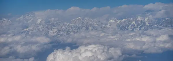 Himalaya Dağları Bulutlar Üzerinde Nepal — Stok fotoğraf