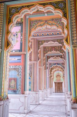 Patrika kapısı. Jaipur 'un dokuzuncu kapısı Jawahar Circle, Jaipur, Rajasthan, Hindistan' da.