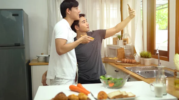 Asian Gay Couple Taking Selfie Live Streaming Home — Stock Photo, Image