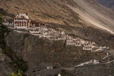 Diskit Manastırı, Nubra Vadisi, Ladakh, Hindistan Tibet Stlye görüntüde Buda heykeli