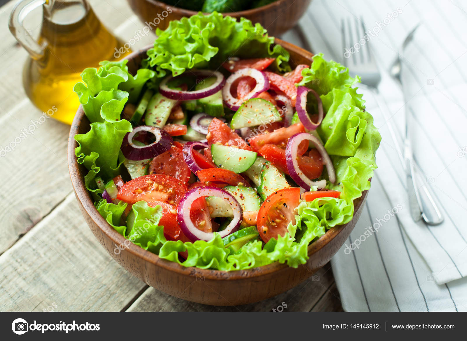 Taze Baharatlı Bahçe Salatası Taze Baharatlı Bahçe Salatası