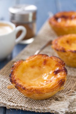Portekizce kek pastel de nata
