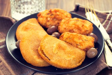 tipik Portekizce aperatif ricoes de carne  