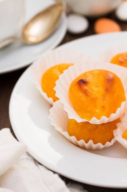 Portekiz tatlısı Castanhas de ovos