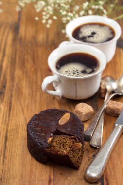 Tatlım pasta Madeira ve kahve