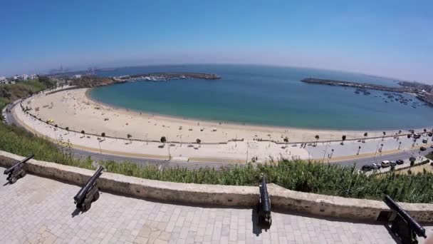 Playa en Sines, Algarve, Portugal Praia Vasco da Gama — Vídeo de stock