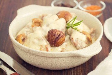 kestane ve tabak haşlanmış pirinç ile Türkiye