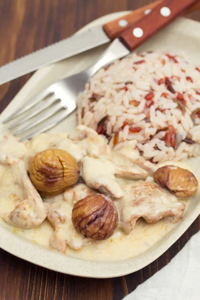 kestane ve tabak haşlanmış pirinç ile Türkiye