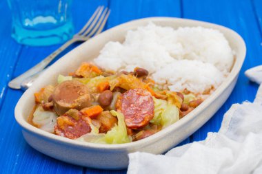 tipik Portekizce çanak feijoada