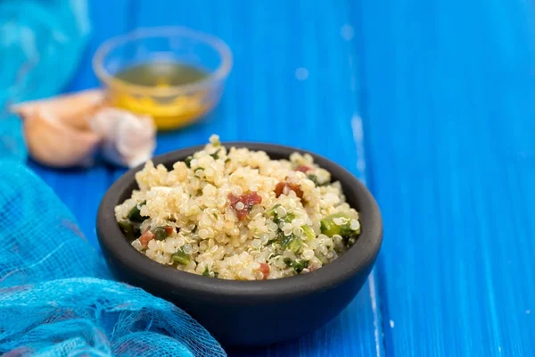 Salad quinoa with kale and dried tomato — Stock Photo, Image