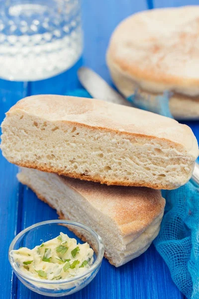 Tradicional pan de patata portugués de Madeira - bolo de caco —  Fotos de Stock