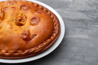 Empanada Gallega, geleneksel tavukla doldurulmuş turta.