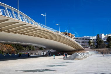 VALENCIA, İSPA - 08 Mart 2020: Jardin del Turia Bahçesi