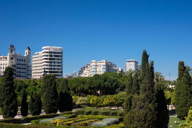 VALENCIA, İSPA - 08 Mart 2020: Jardin del Turia Bahçesi