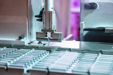 Robotik Kol almak ve otomasyon yer;