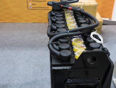 Forklift için endüstriyel pil 