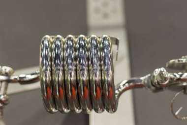 Calble ile yüksek mukavemetli bahar çekme 