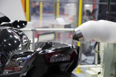 Robot ve vücut parçası boya sprey 