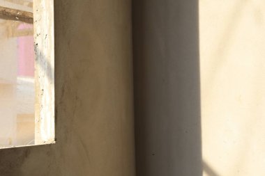 İnşaat alanındaki oda duvar ve tavanı gösteriyor.