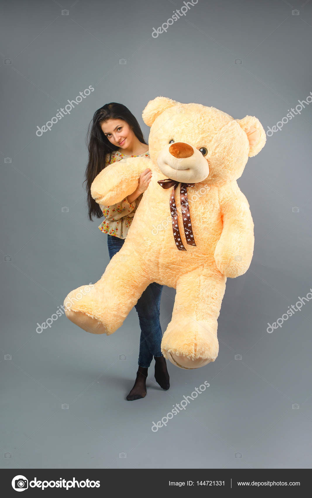 girls with big teddy