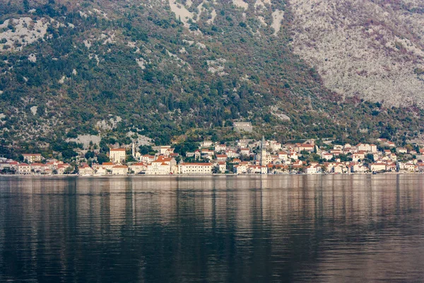 Costa Boca Bahía de Kotor — Foto de Stock