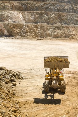 açılışta benim çalışma buldozer kamyon yükleme
