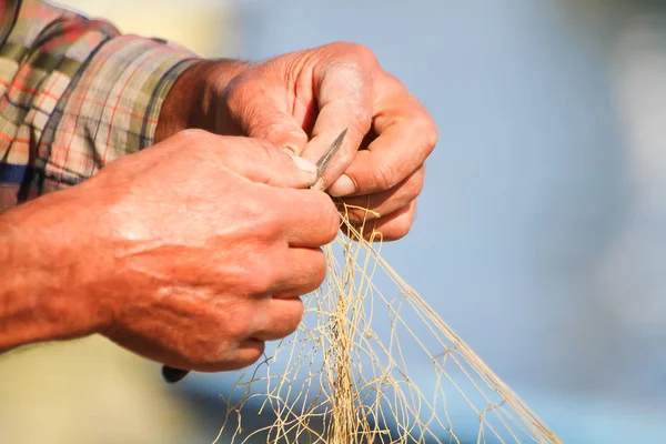 eski Balık ağı tamir el