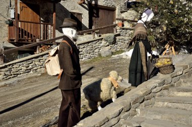 mankenler - çobanlar koyun ile