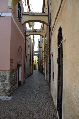 bir ülkenin Akdeniz sokakları gördü