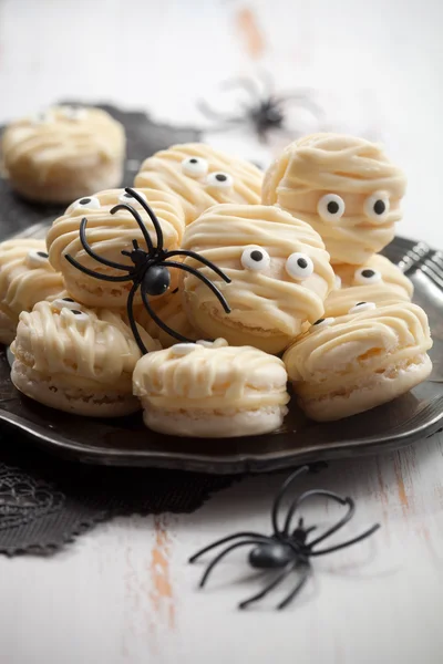 Múmia macaroons para Halloween — Fotografia de Stock